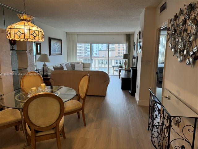 3 of 20 - 1950 S Ocean Dr 4d, Hallandale Beach, FL