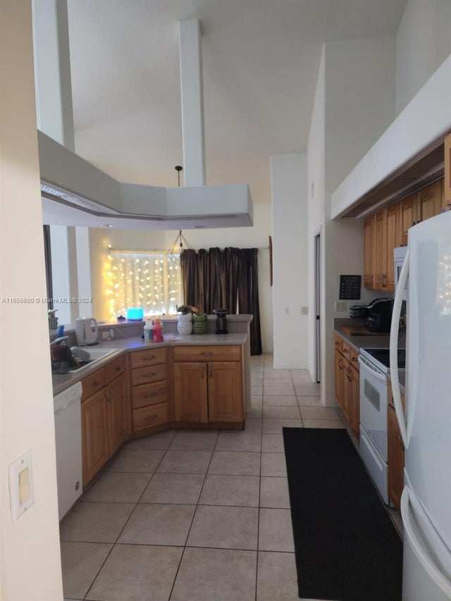 4 of 20 - 4860 47th Ct, Vero Beach, FL