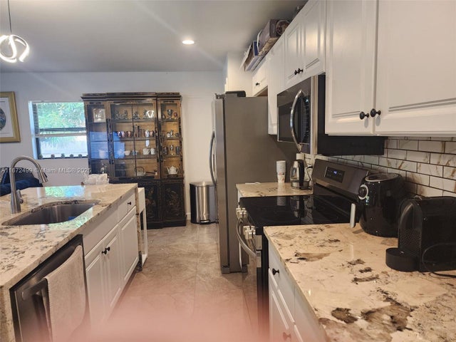 5 of 16 - 413 Sw 10th St, Delray Beach, FL