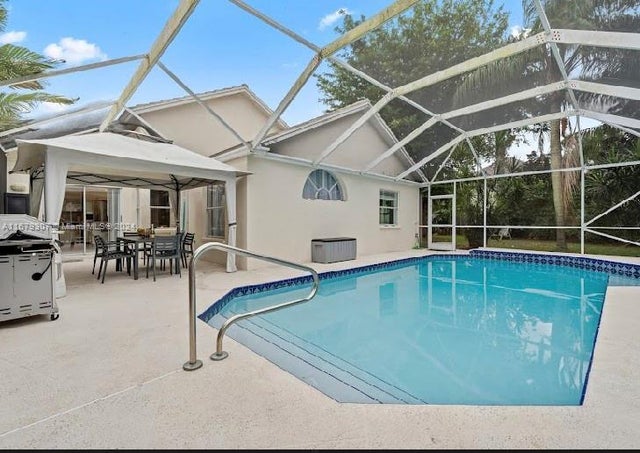 2 of 33 - 2002 Lake Breeze Ct, Wellington, FL