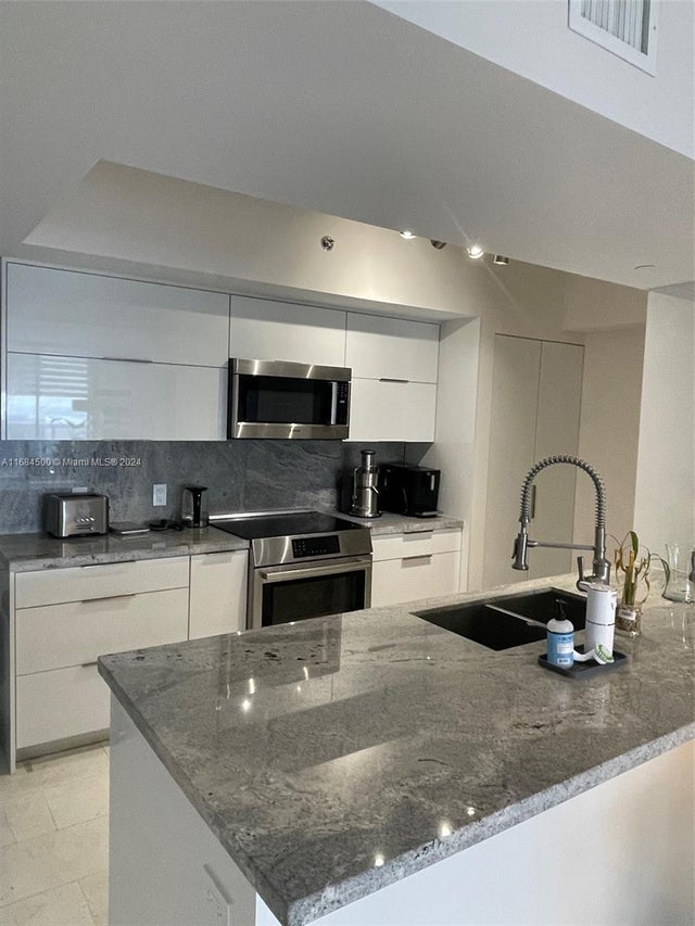 4 of 21 - 1830 S Ocean Dr 2604, Hallandale Beach, FL