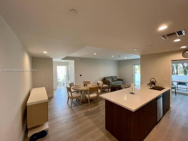 4 of 14 - 1938 Jackson St 204, Hollywood, FL