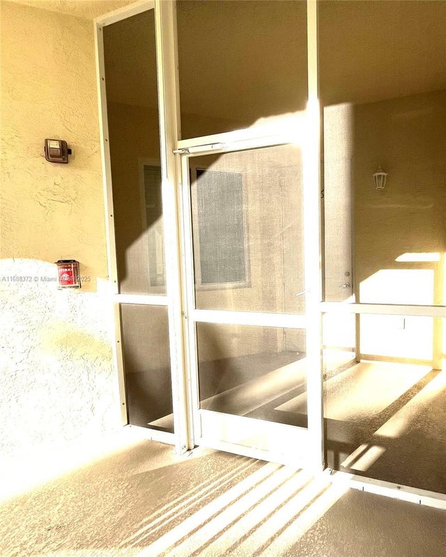 2 of 18 - 3600 Oaks Clubhouse Dr 306, Pompano Beach, FL