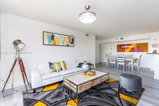 Photo of Listing #A11692154