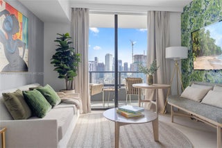 Photo of Listing #A11695276