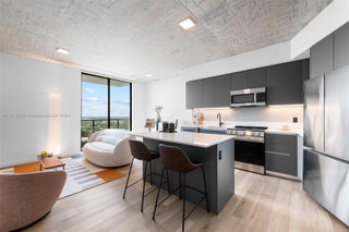 Photo of Listing #A11713295