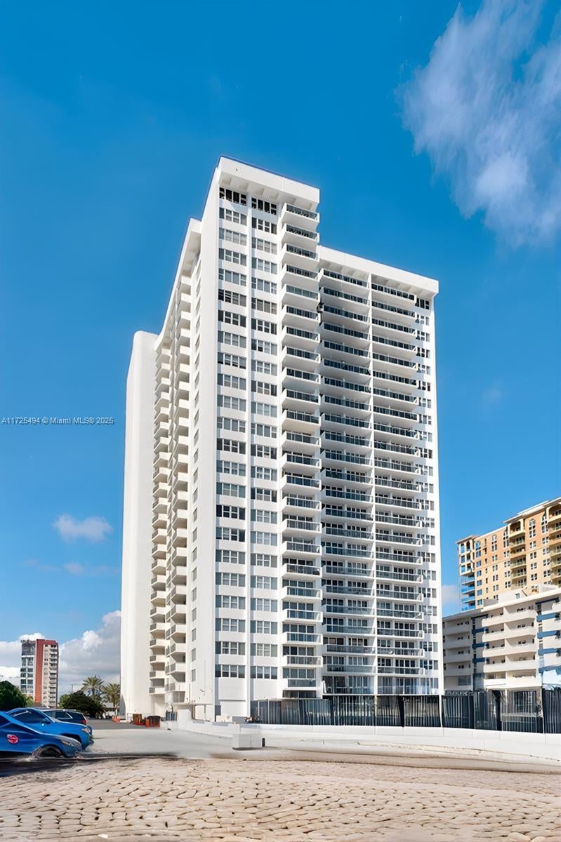 3140 S Ocean Dr 511, Hallandale Beach