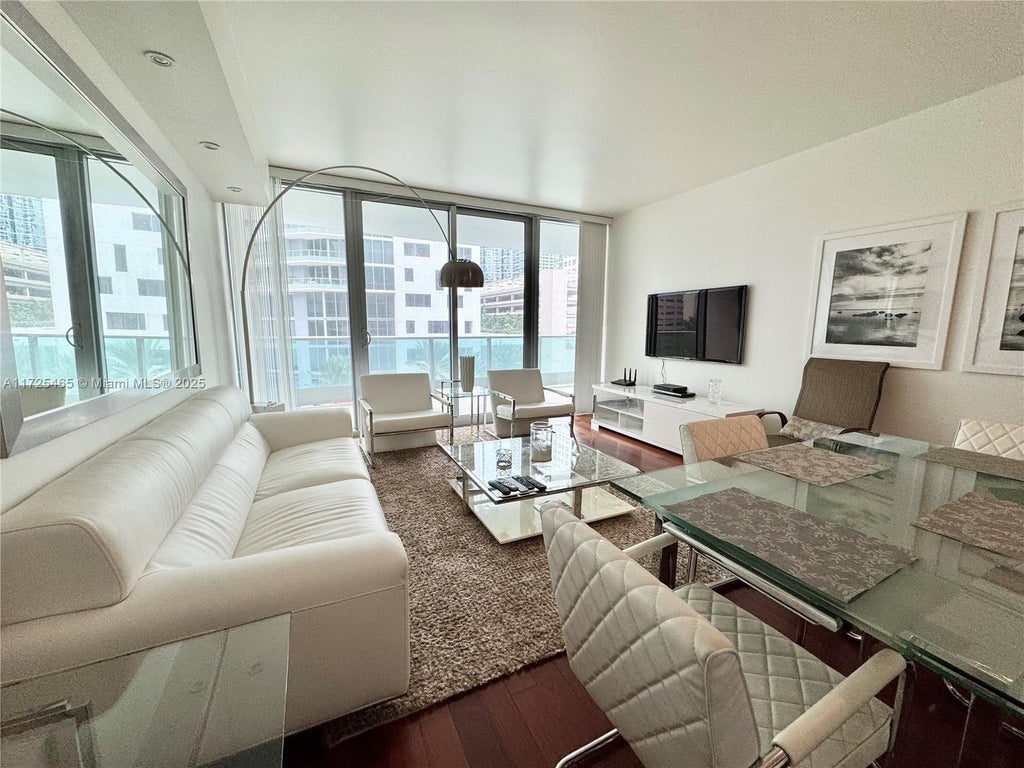 1331 Brickell Bay Dr 406, Miami