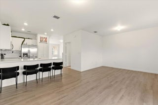 Photo of Listing #A11730412