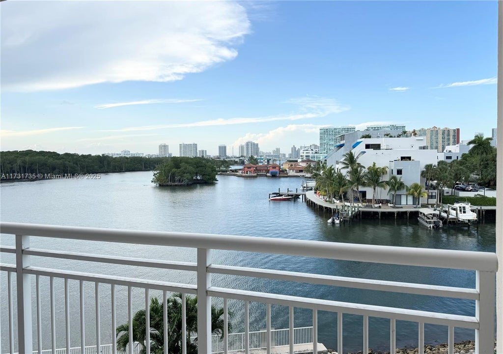 400 Kings Point Dr 411, Sunny Isles Beach