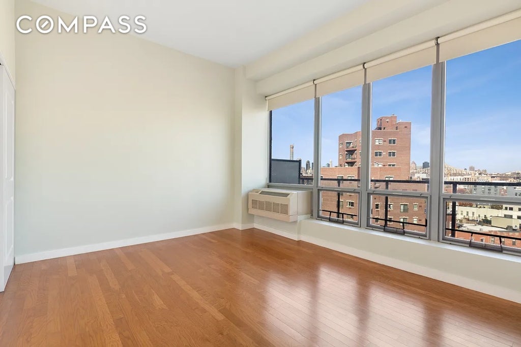 4 of 9 - 48-15 11th St. 8f, Long Island City, NY