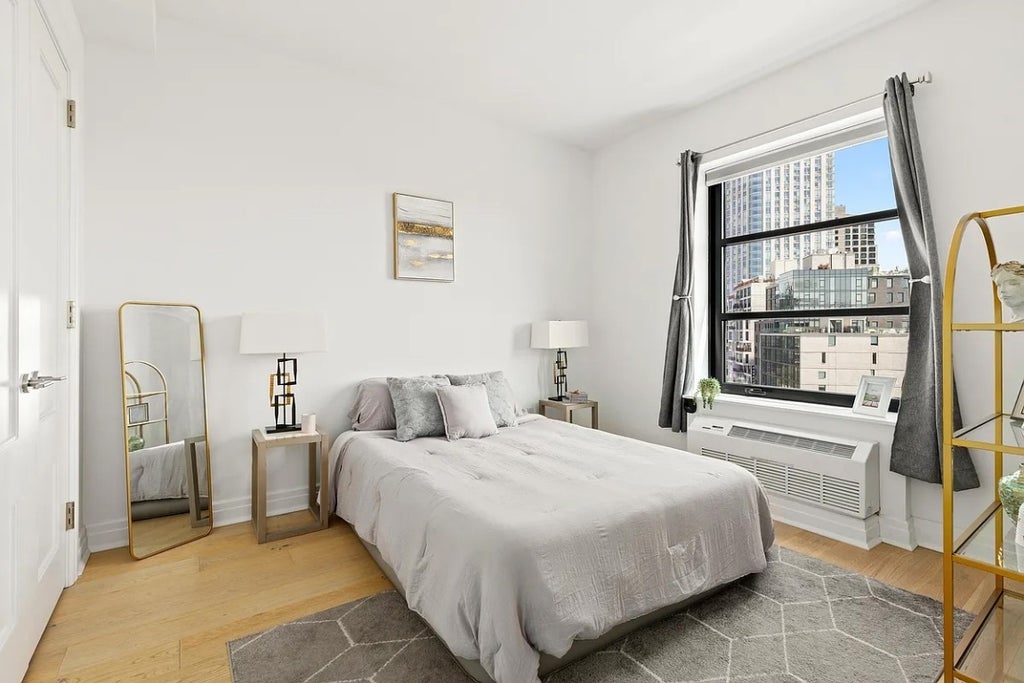 2 of 9 - 13-33 Jackson Avenue 6e, Long Island City, NY