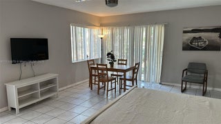 Photo of Listing #A11744573