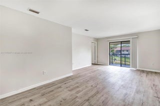 Photo of Listing #A11747087