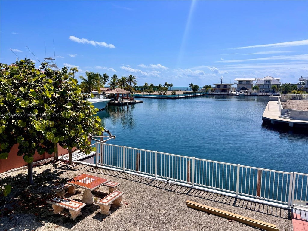 188 Atlantic Blvd B, Key Largo