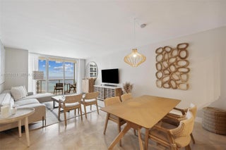 Photo of Listing #A11751121