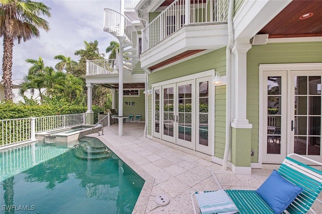 Photo of 85 13Th Ave S, Naples FL