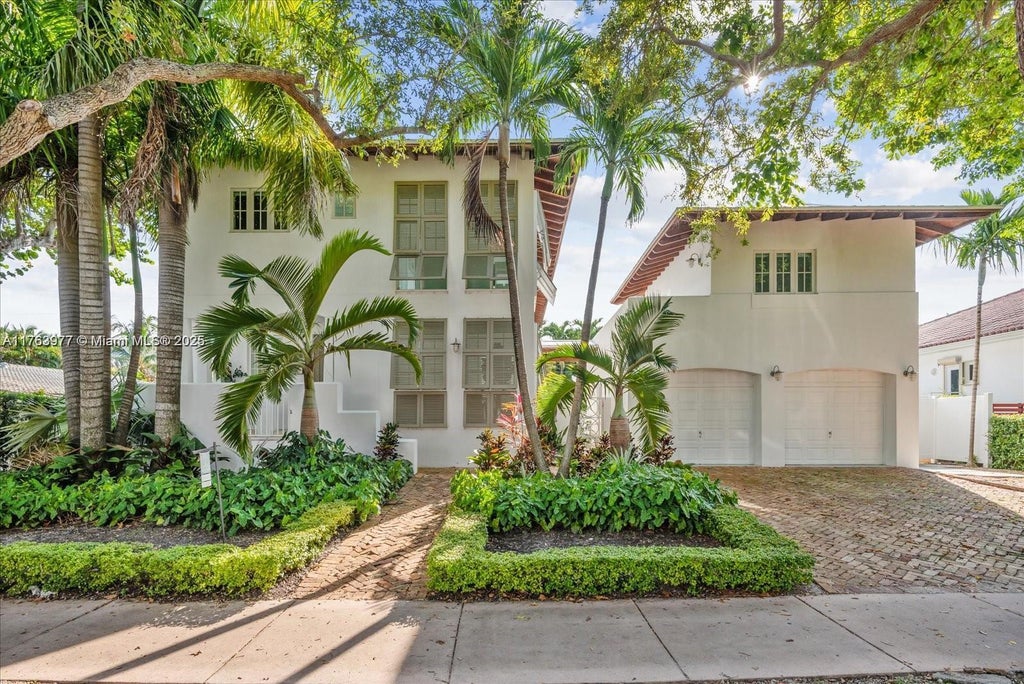 350 E Woodcrest, Key Biscayne