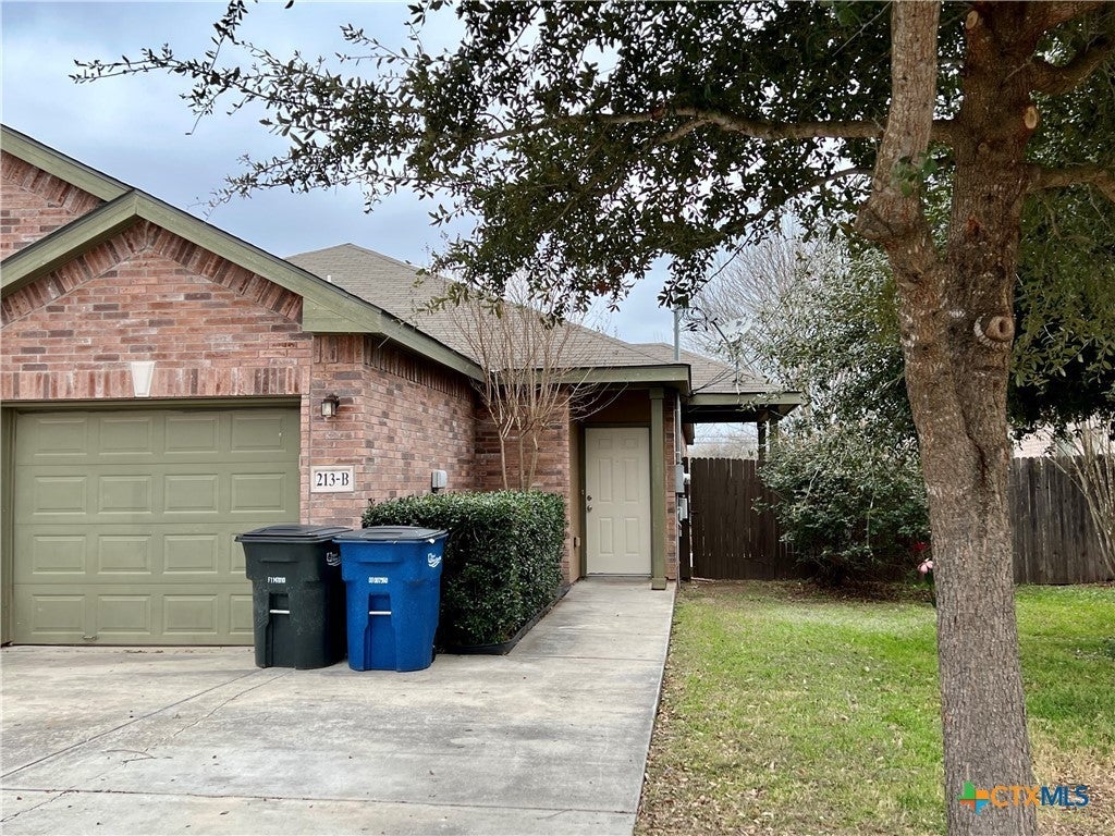 213 B Anne Louise Drive B, New Braunfels