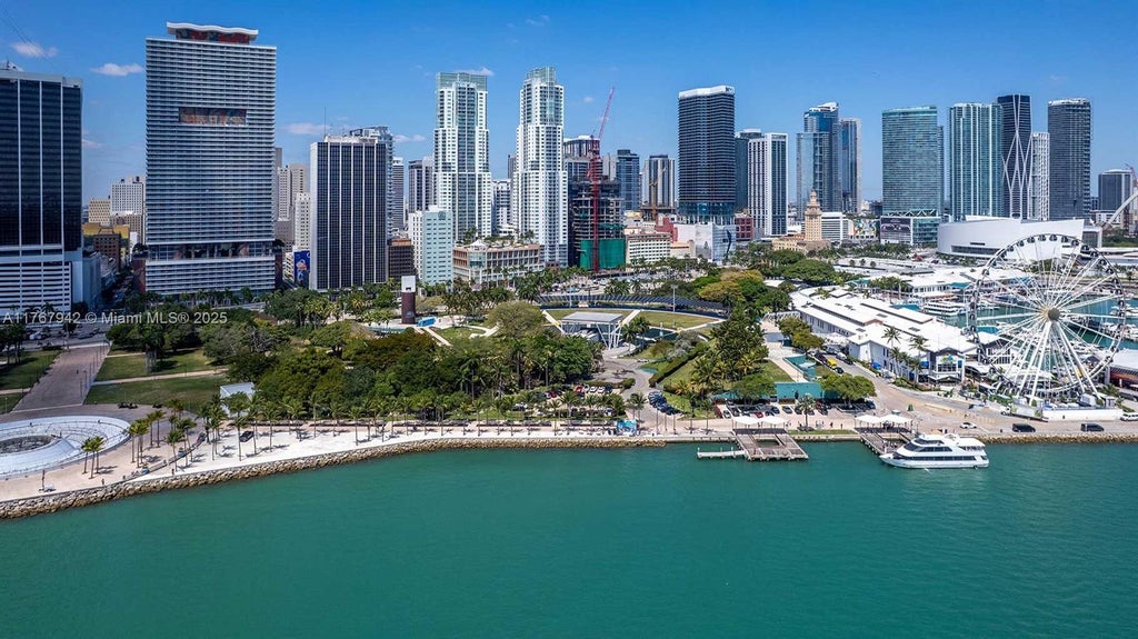 253 Ne 2nd St 1201, Miami