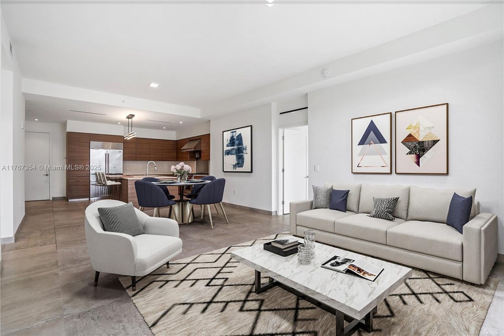 3581 E Glencoe St 307, Miami