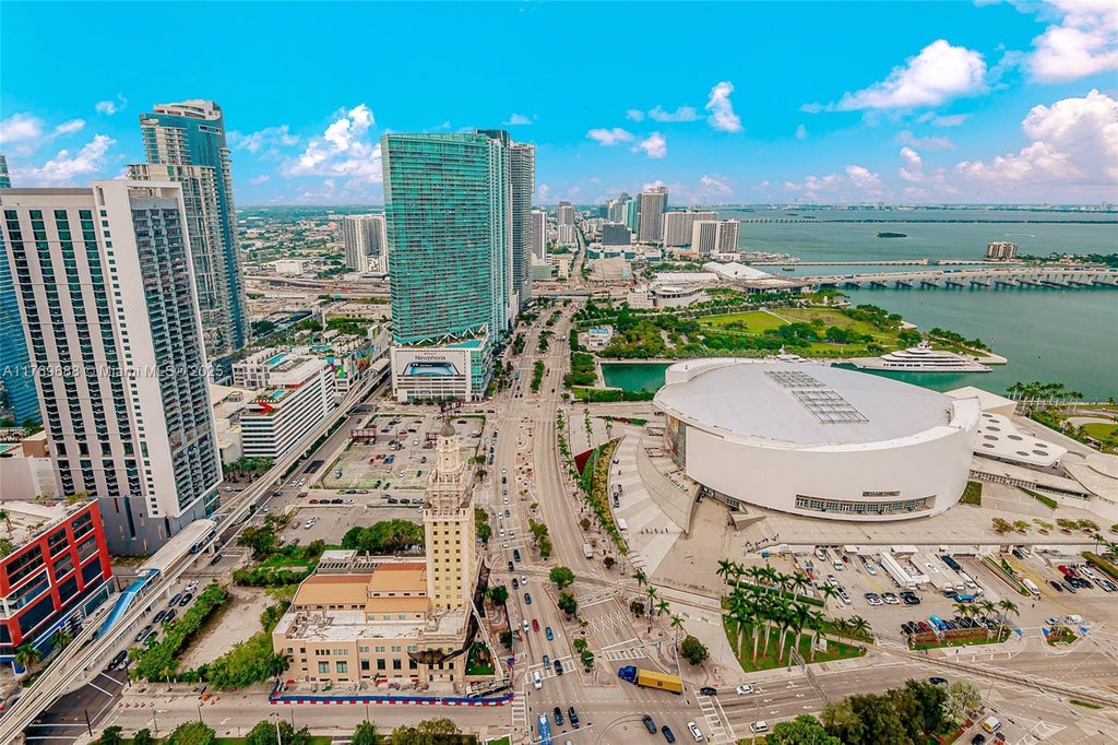 398 Ne 5th St 4008, Miami