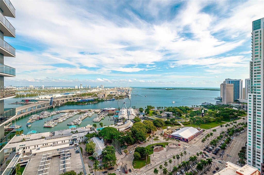 398 Ne 5th St 2415, Miami