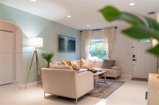 Photo of Listing #A11775520