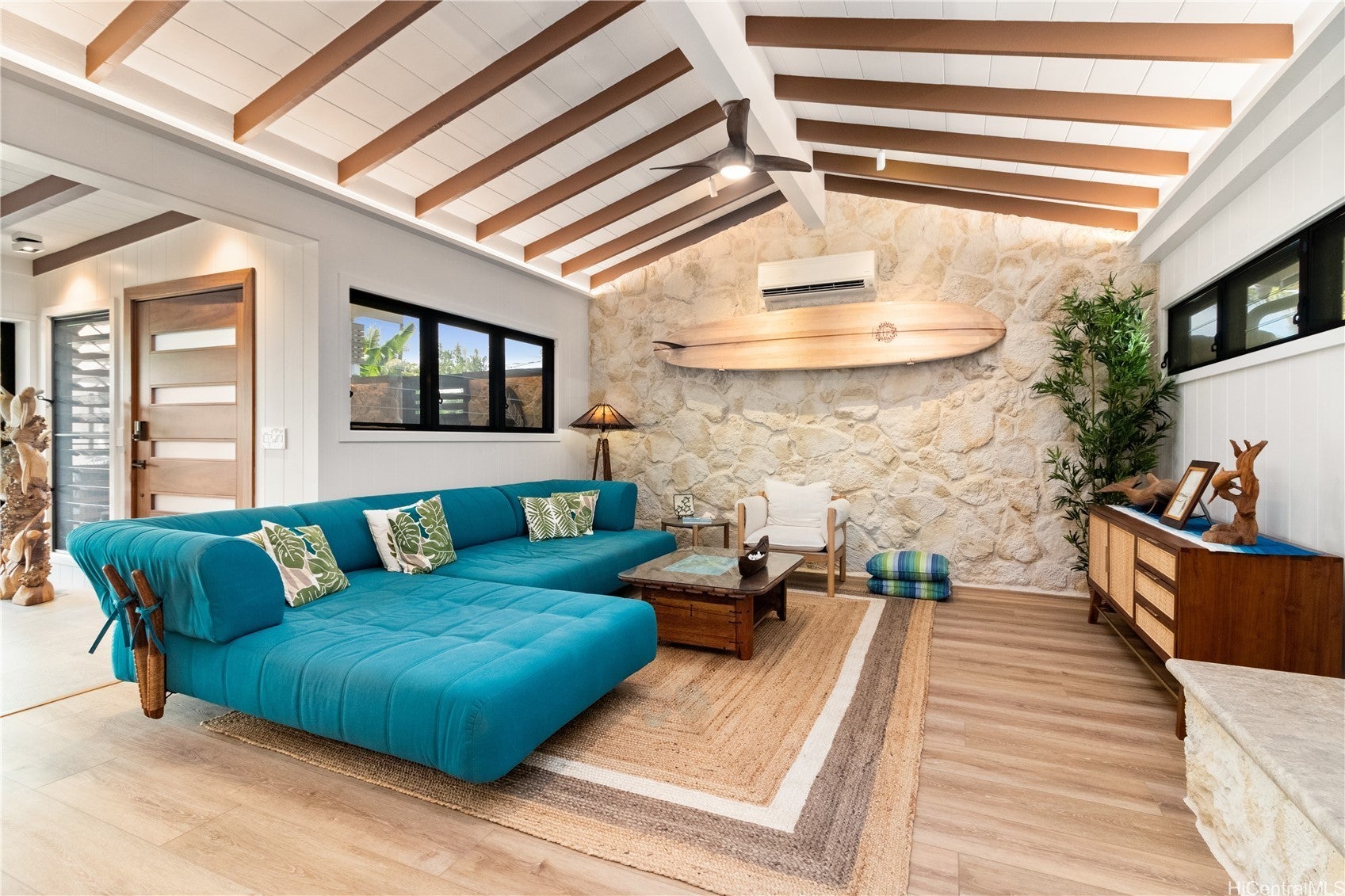 Photo of Listing #202509301