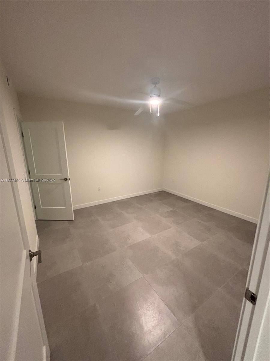 16395 Biscayne Blvd Th 6, North Miami Beach