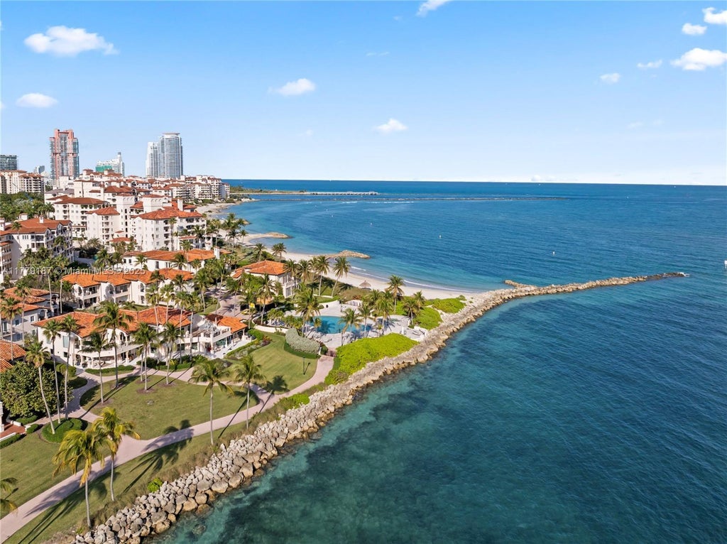 19133 Fisher Island Dr 19133, Miami Beach