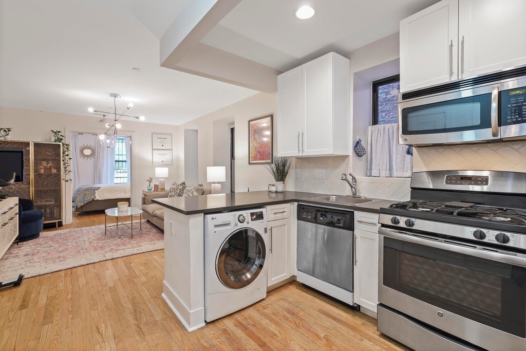 1 of 1 - 305 150th St. 104, New York City, NY