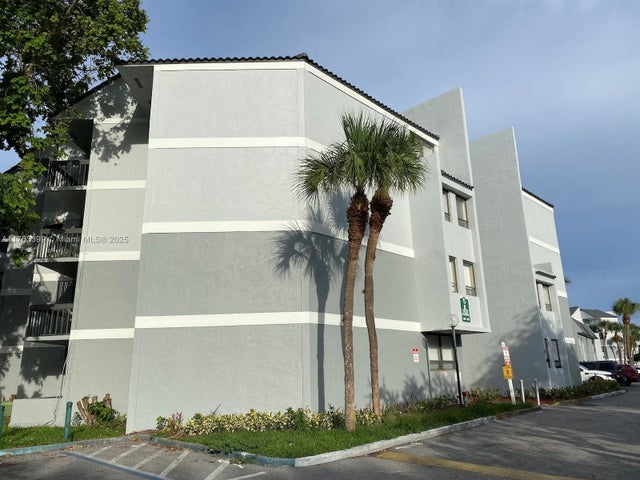 1 of 11 - 1750 N Congress Ave 108, West Palm Beach, FL
