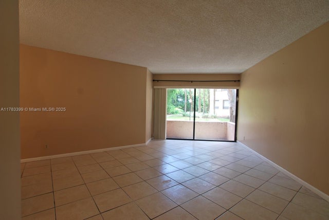 4 of 11 - 1750 N Congress Ave 108, West Palm Beach, FL