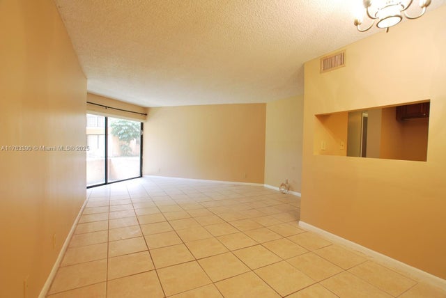 5 of 11 - 1750 N Congress Ave 108, West Palm Beach, FL