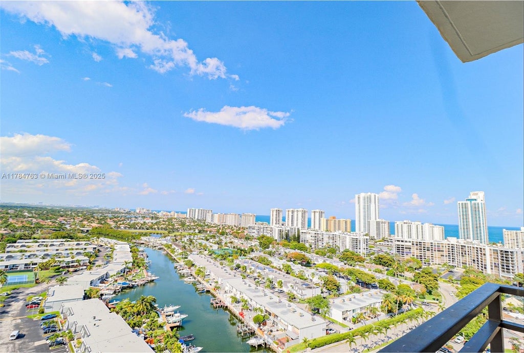 2500 Parkview Dr 2107, Hallandale Beach