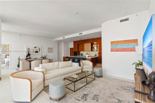 Photo of Listing #A11785359