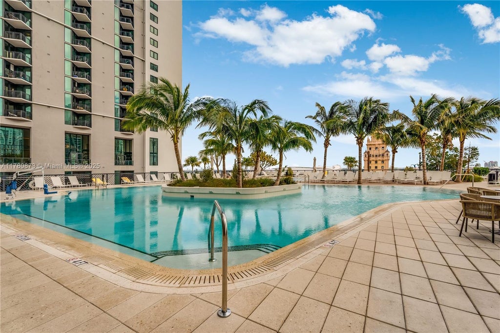 601 Ne 1st Ave 4212, Miami