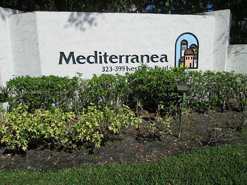 323 Ives Dairy Rd 323-05, Miami
