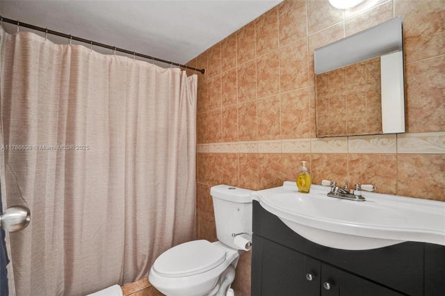 5 of 26 - 2017 S Ocean Dr 305, Hallandale Beach, FL