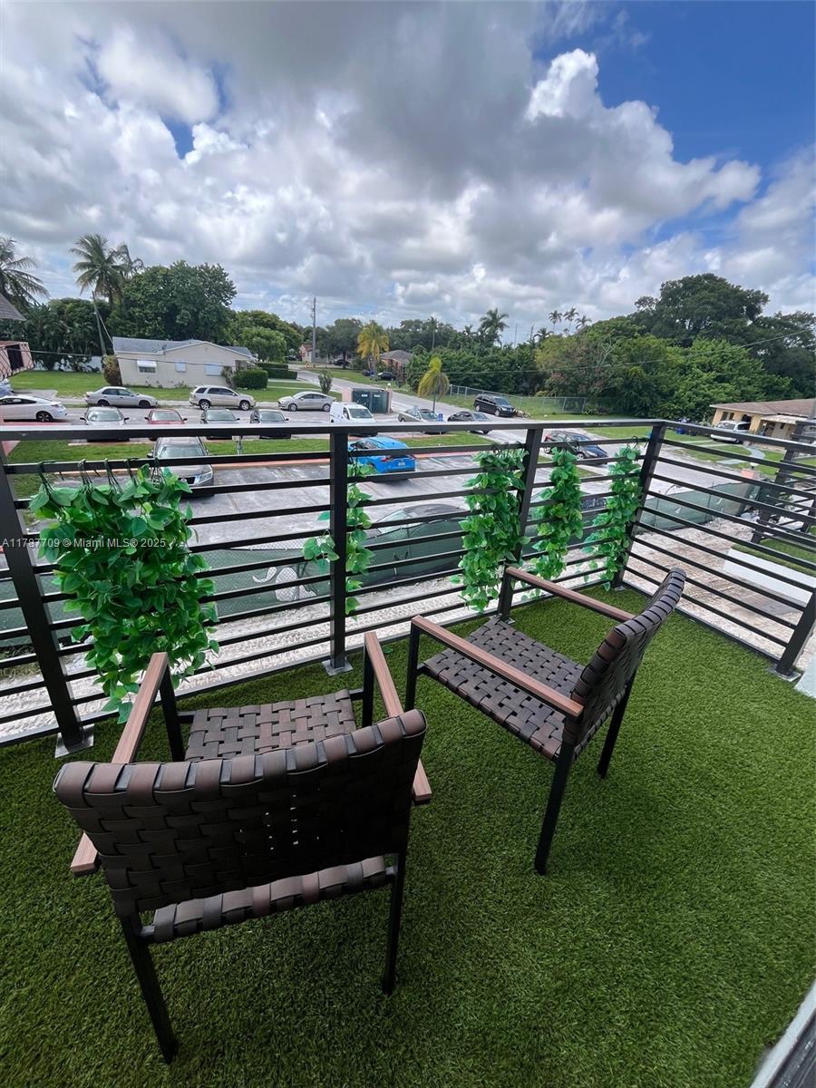 2526 Pierce St 12, Hollywood