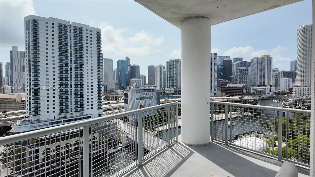 10 Sw South River Dr 1603, Miami