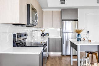 Photo of Listing #A11789290