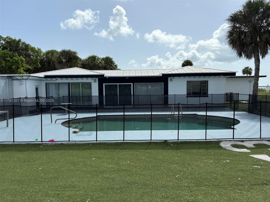 6003 S Indian River Dr, Fort Pierce