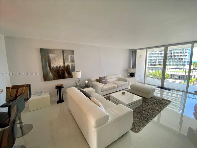2 of 24 - 2200 Ne 33rd Ave 7j, Fort Lauderdale, FL