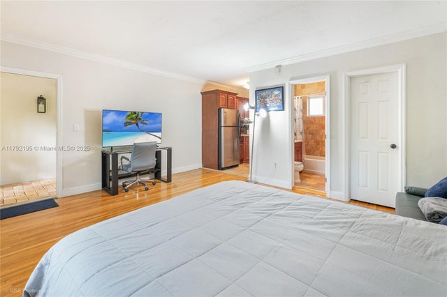 5 of 10 - 35 Antilla Ave 6, Coral Gables, FL