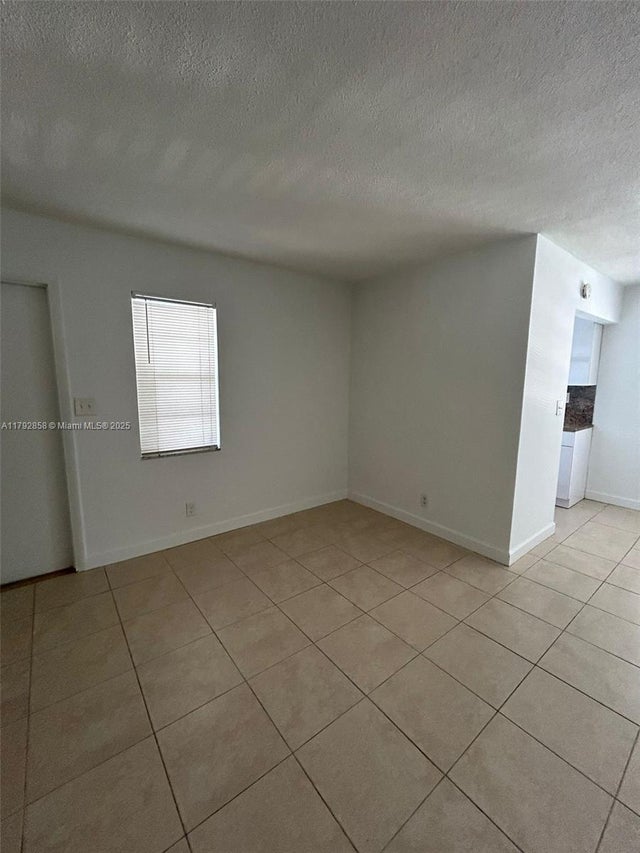 1 of 11 - 2435 Van Buren 6b, Hollywood, FL