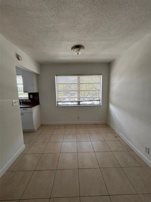 3 of 11 - 2435 Van Buren 6b, Hollywood, FL