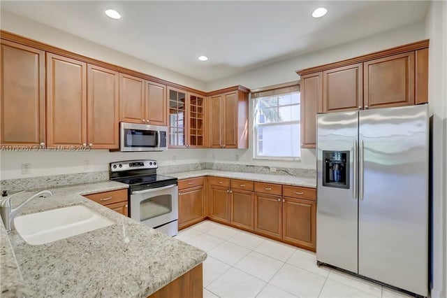 2 of 37 - 1033 Ne 17th Way 2102, Fort Lauderdale, FL