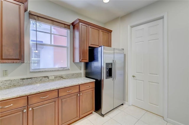 3 of 37 - 1033 Ne 17th Way 2102, Fort Lauderdale, FL